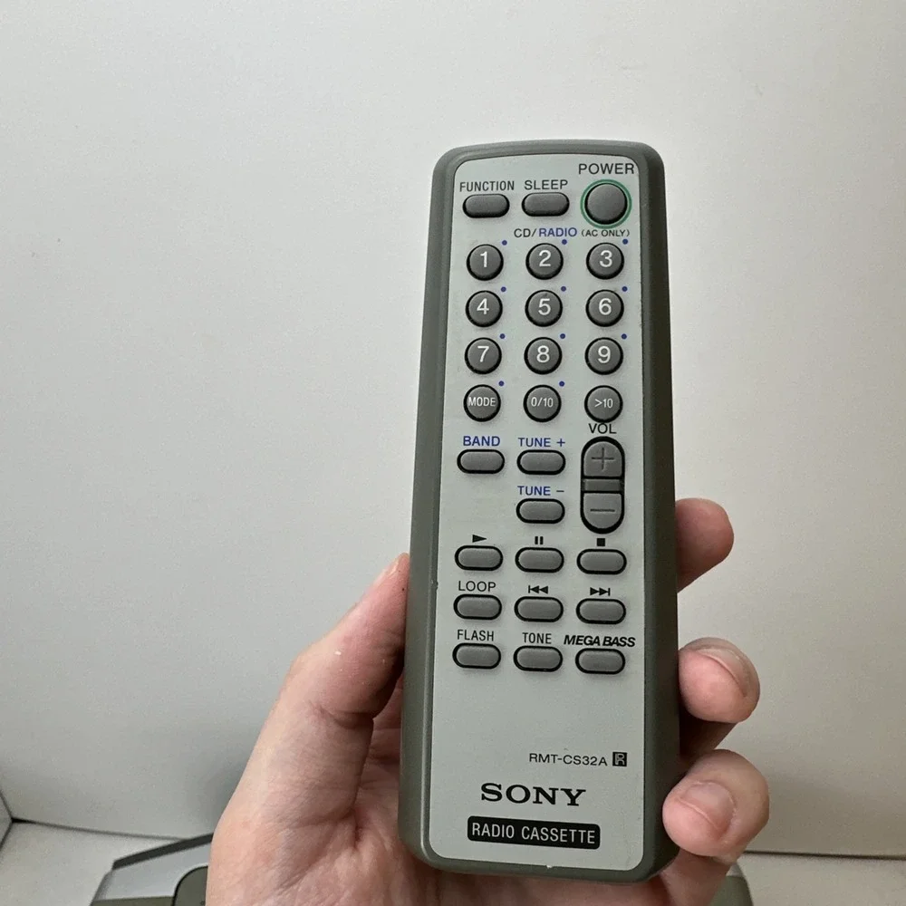 Vintage Sony CFD-S32 CD Radio Cassette AM/FM Boombox Mega Bass Gray Y2K + Remote